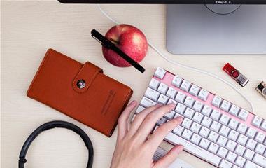 朋友买车送什么礼物?朋友买新车送什么礼物好?