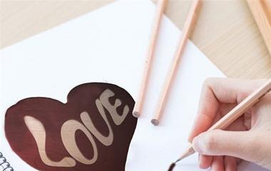 对待爱情用平常心就好了,女孩子不要太紧张