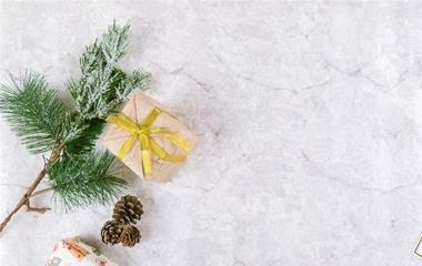 男人借钱打听女性，要借给他吗？