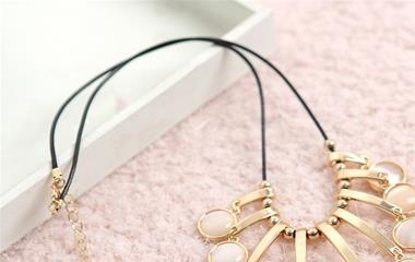 初恋情结最深的星座女一个个难以忘掉