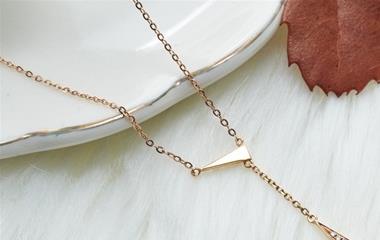 水瓶座男生喜爱什么样的女生?