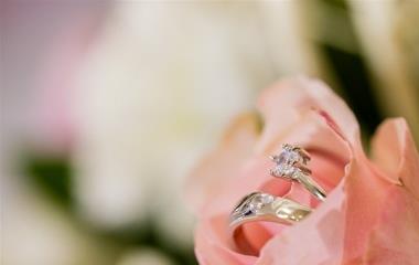 摩羯渣男玩你的体现,总是喜爱跟你玩消失的游戏