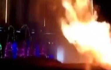 男人焰火求婚引火灾 情人节怎么表达好