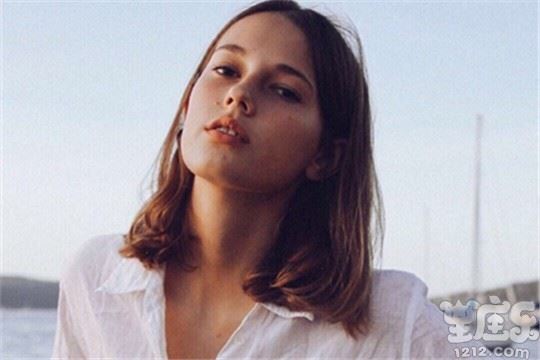 一到大学就忙着爱情的星座2