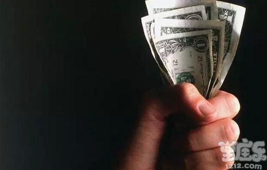 月月吃土的三大月光族星座1