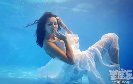 2017年末这几个星座有桃花劫2