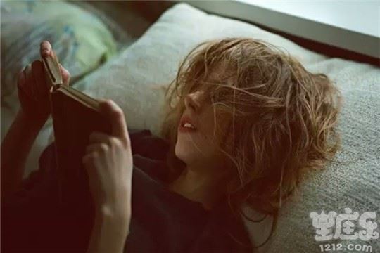 摊手！最不简单脱单的三大星座1