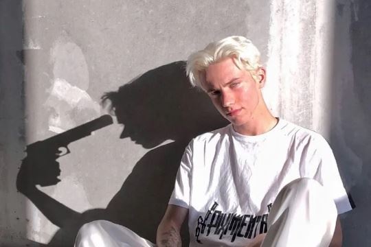 2025年摩羯座的走运色